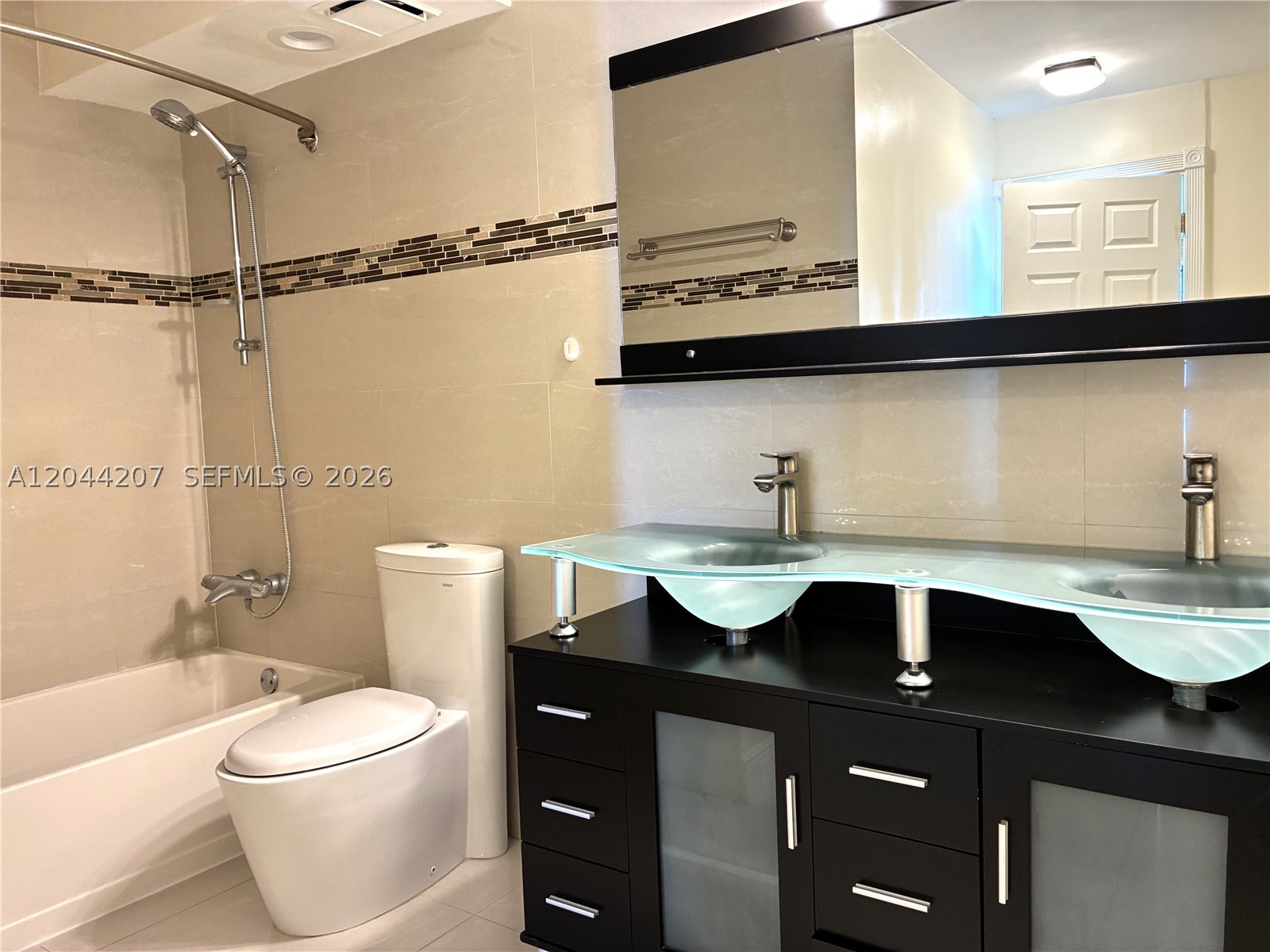 DORSET HOUSE CONDO - Residential Lease