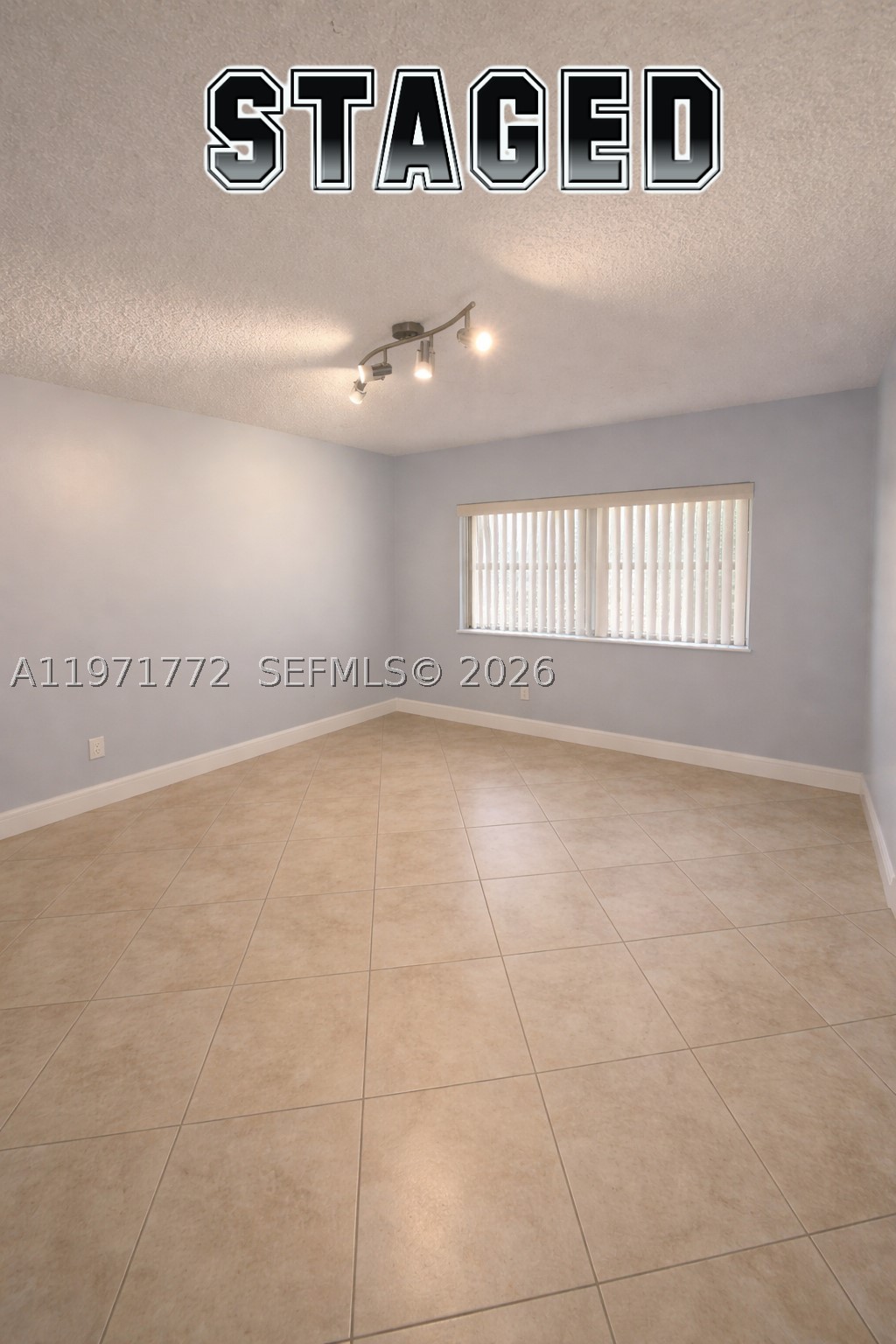 SUNRISE GOLF VILLAGE - Residential