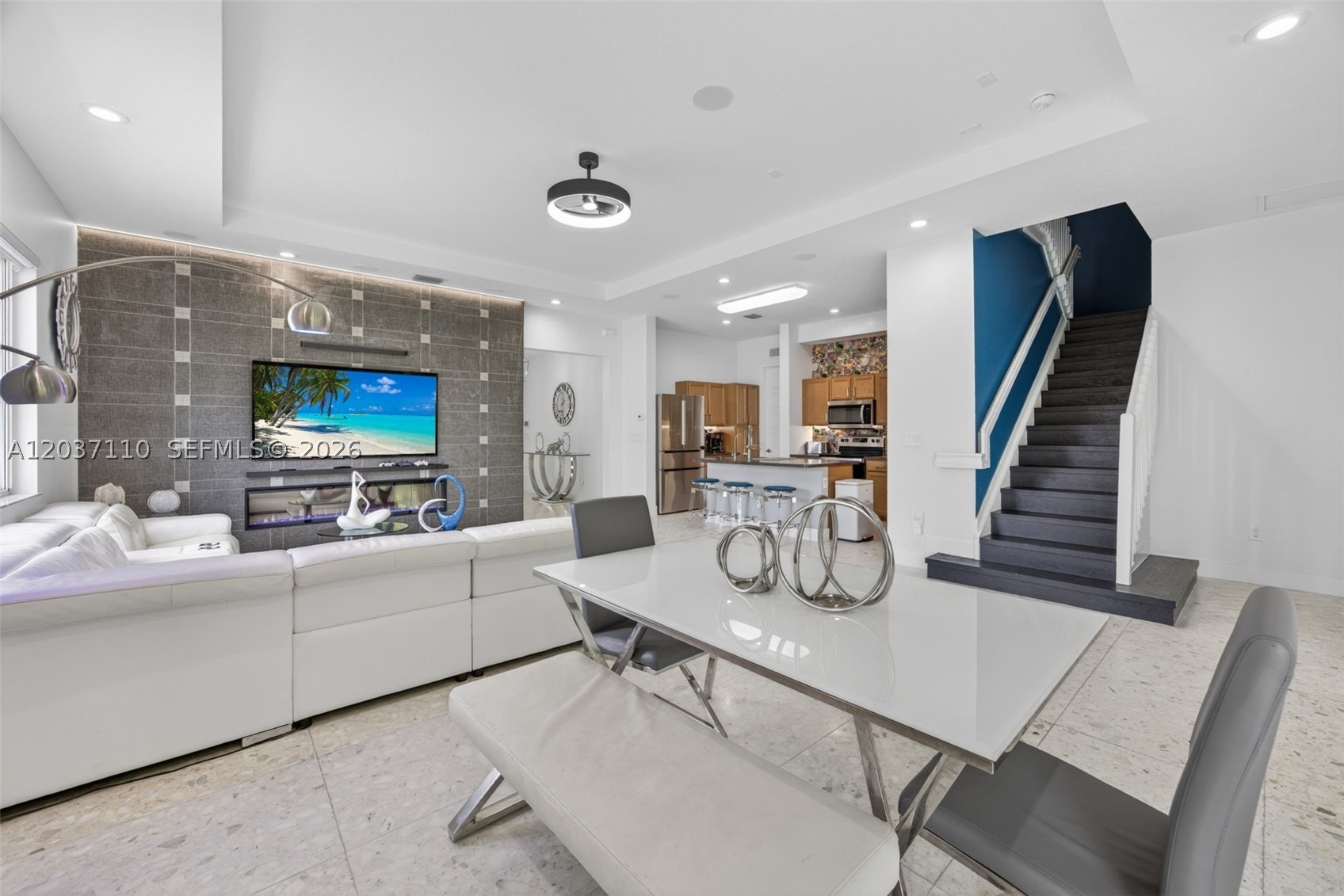VENETIAN PARC - Residential