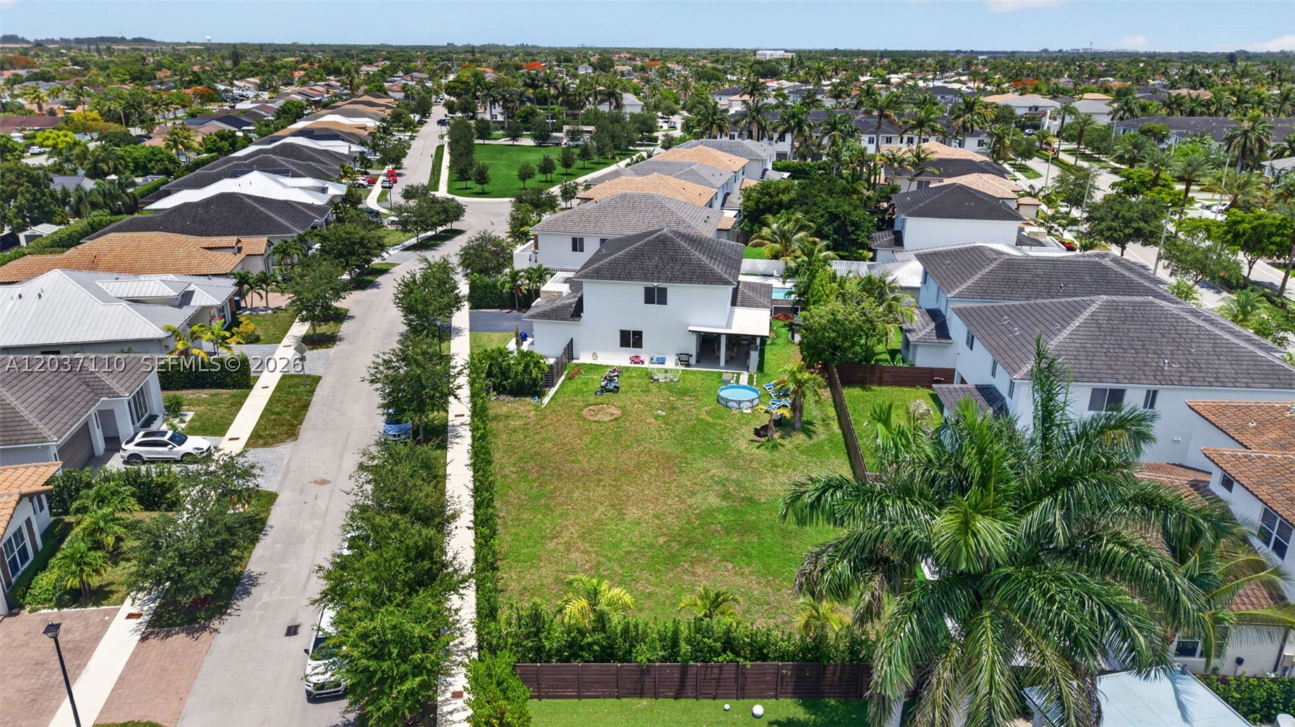 VENETIAN PARC - Residential