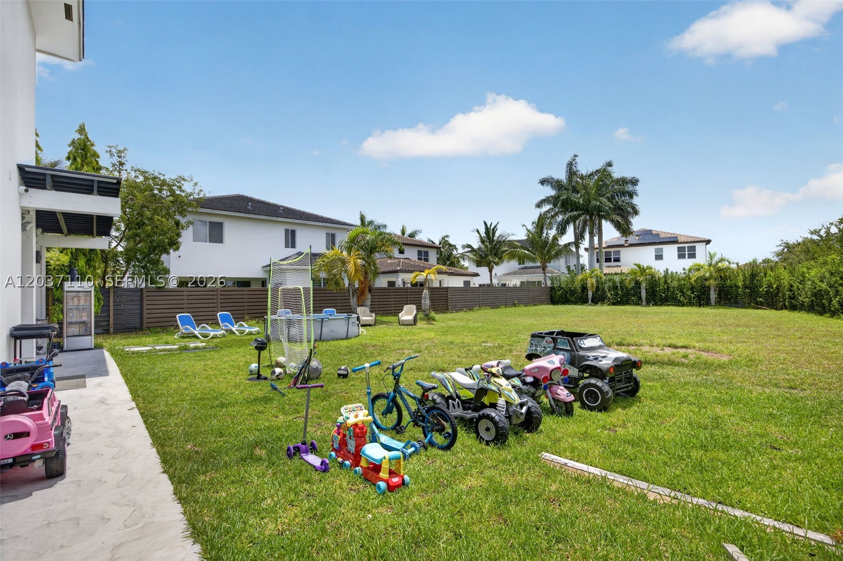 VENETIAN PARC - Residential