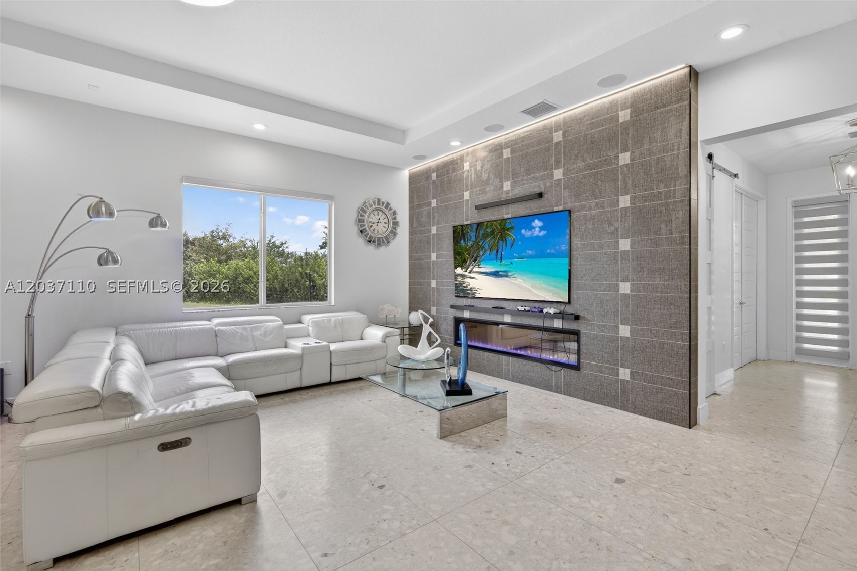 VENETIAN PARC - Residential