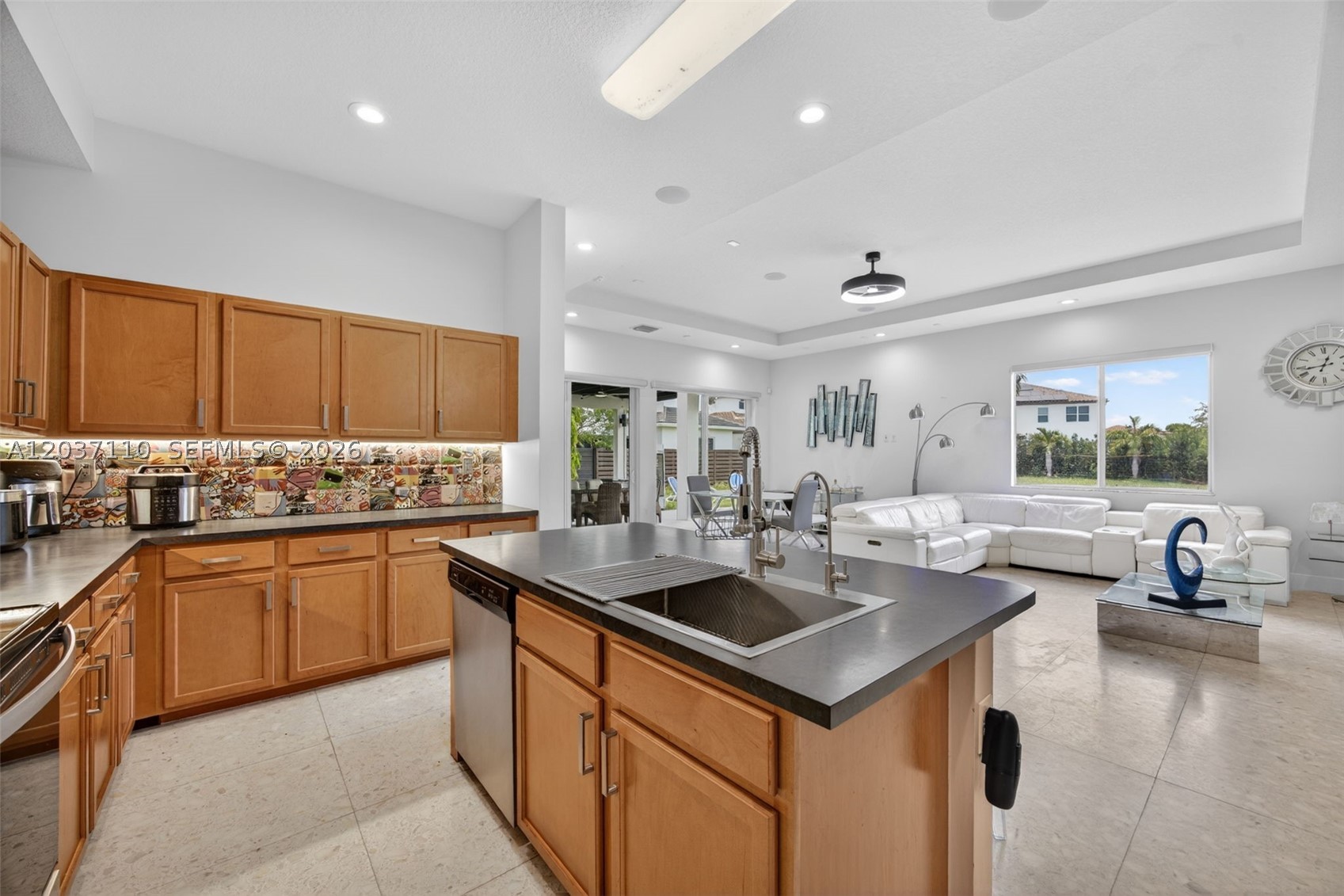 VENETIAN PARC - Residential