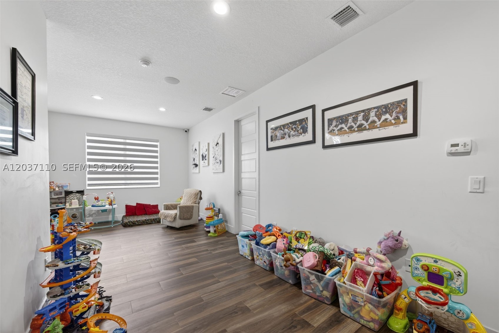 VENETIAN PARC - Residential