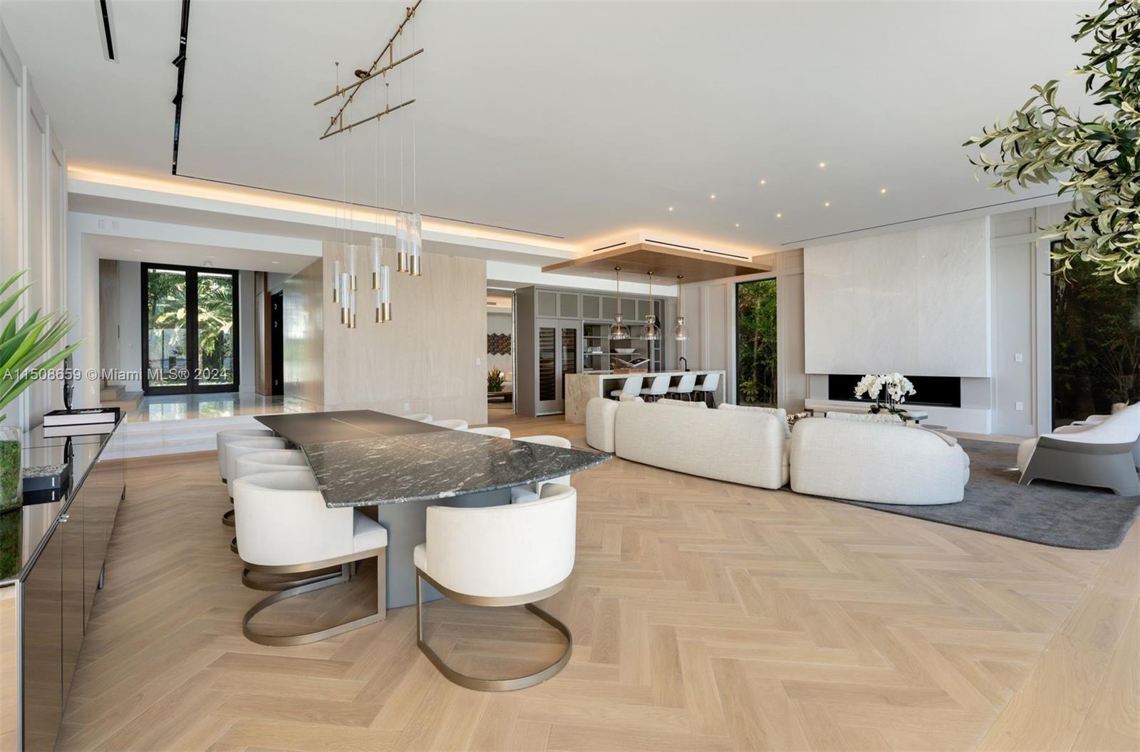 LA GORCE GOLF SUB - Residential
