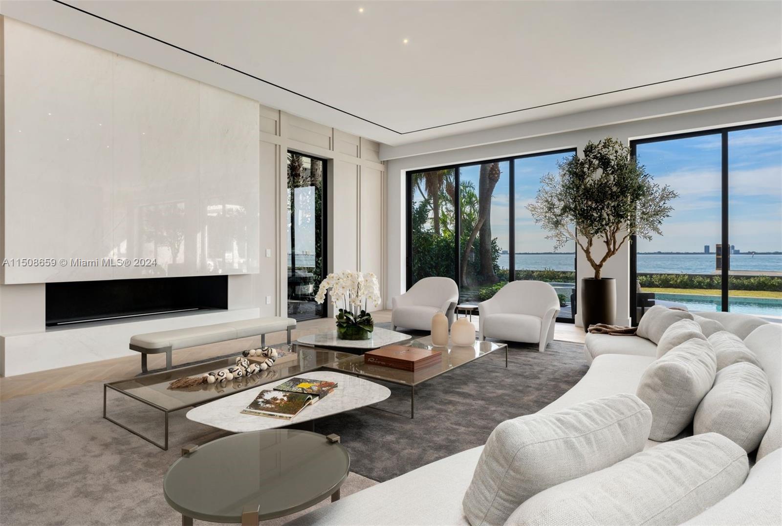 LA GORCE GOLF SUB - Residential