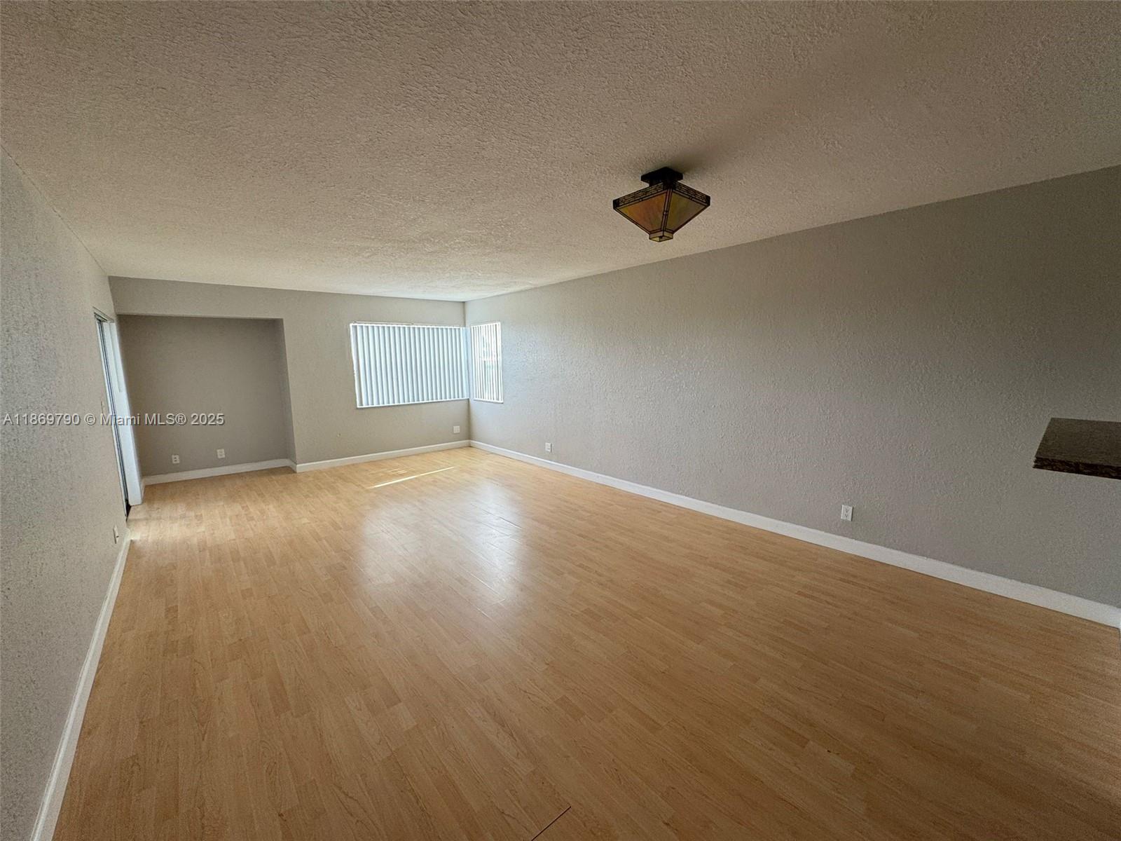 LAKES OF INVERRARY CONDO - Residential Lease