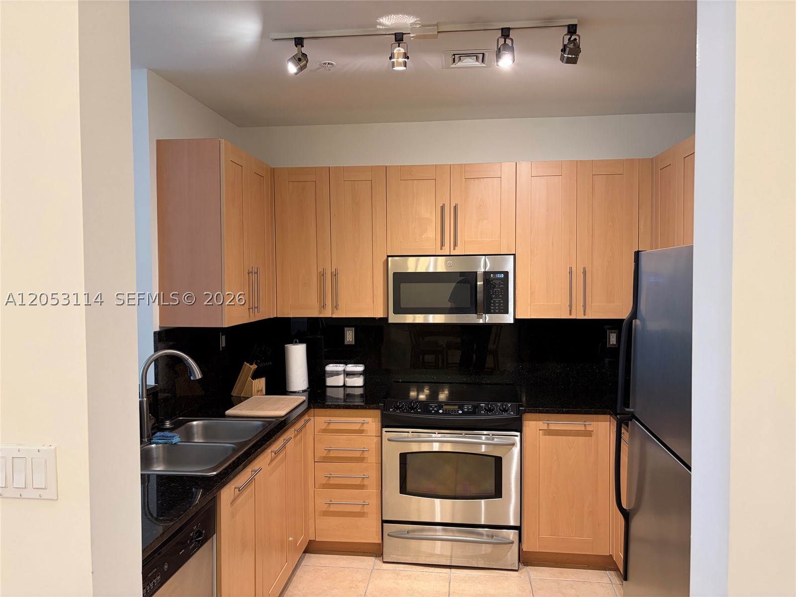 NURIVER LANDING CONDO - Residential Lease