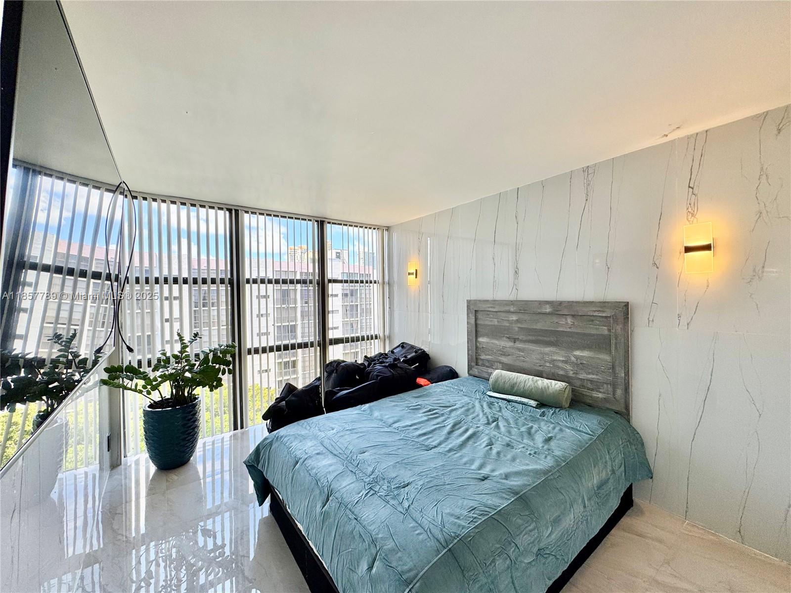 PLAZA OF AMERICAS CONDO P - Residential Lease