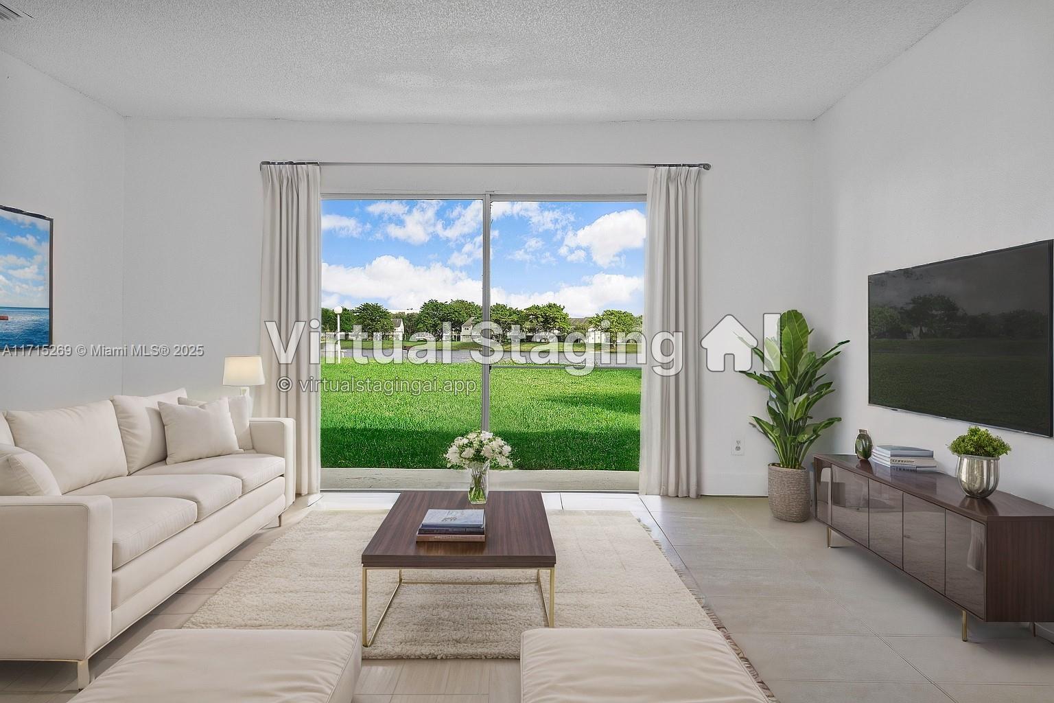SUMMER LAKE - Residential