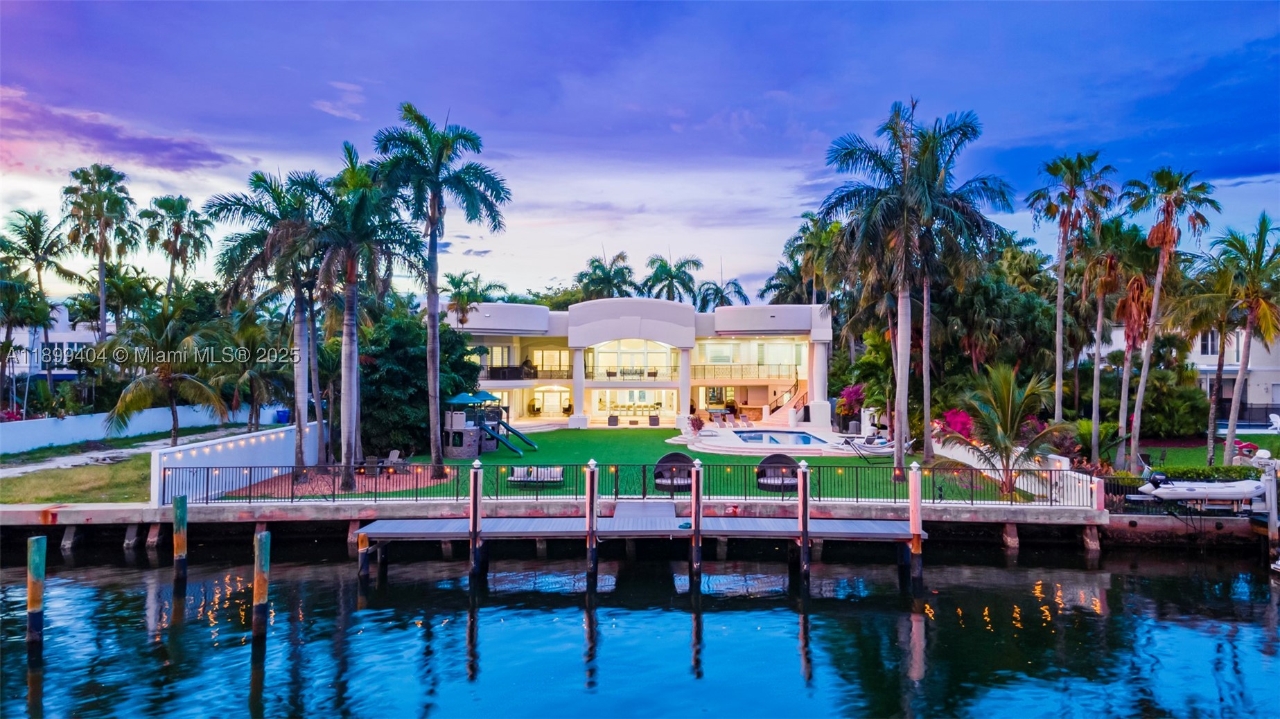 HOLLYWOOD LAKES SECTION - Residential