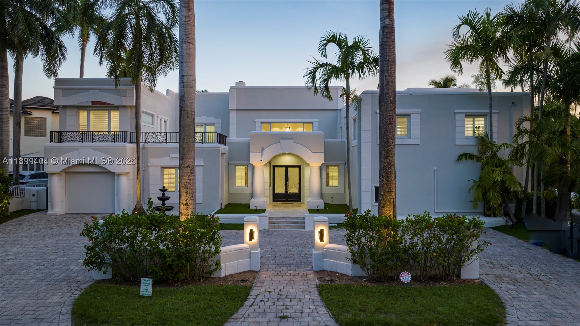 HOLLYWOOD LAKES SECTION - Residential