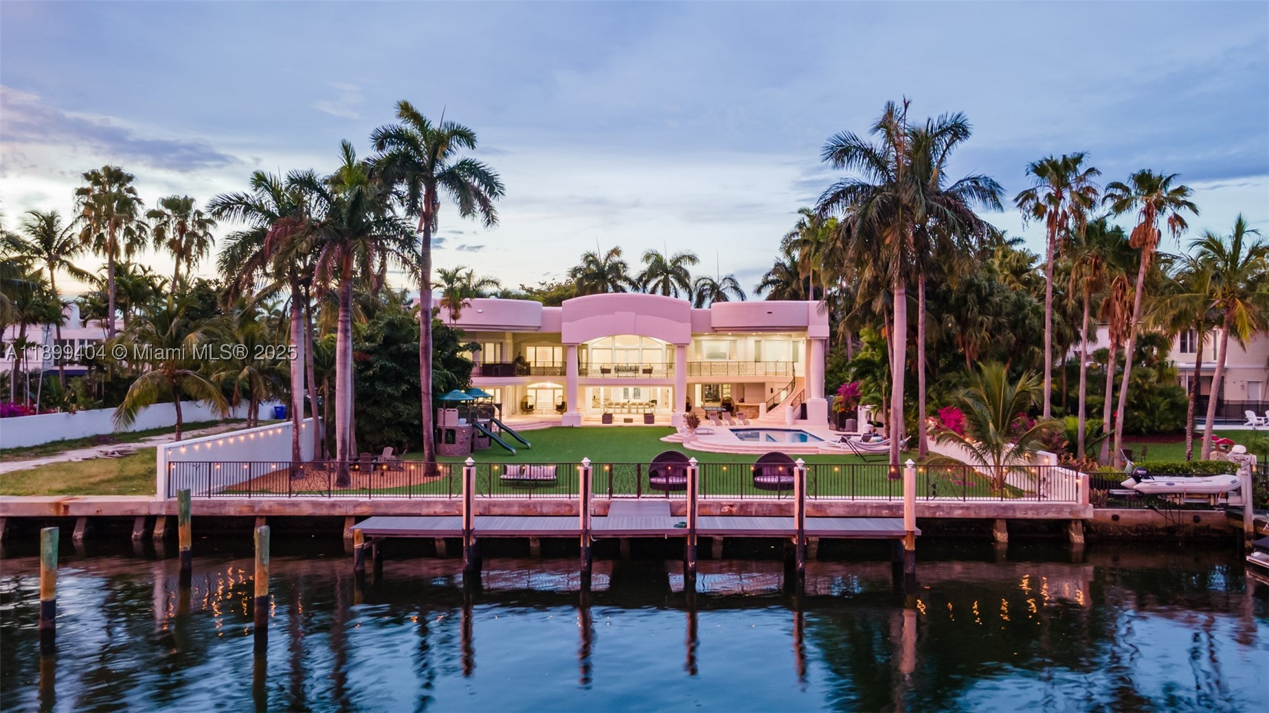 HOLLYWOOD LAKES SECTION - Residential