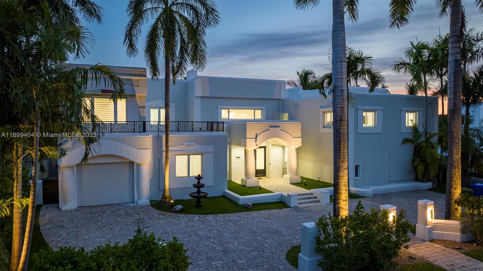 HOLLYWOOD LAKES SECTION - Residential
