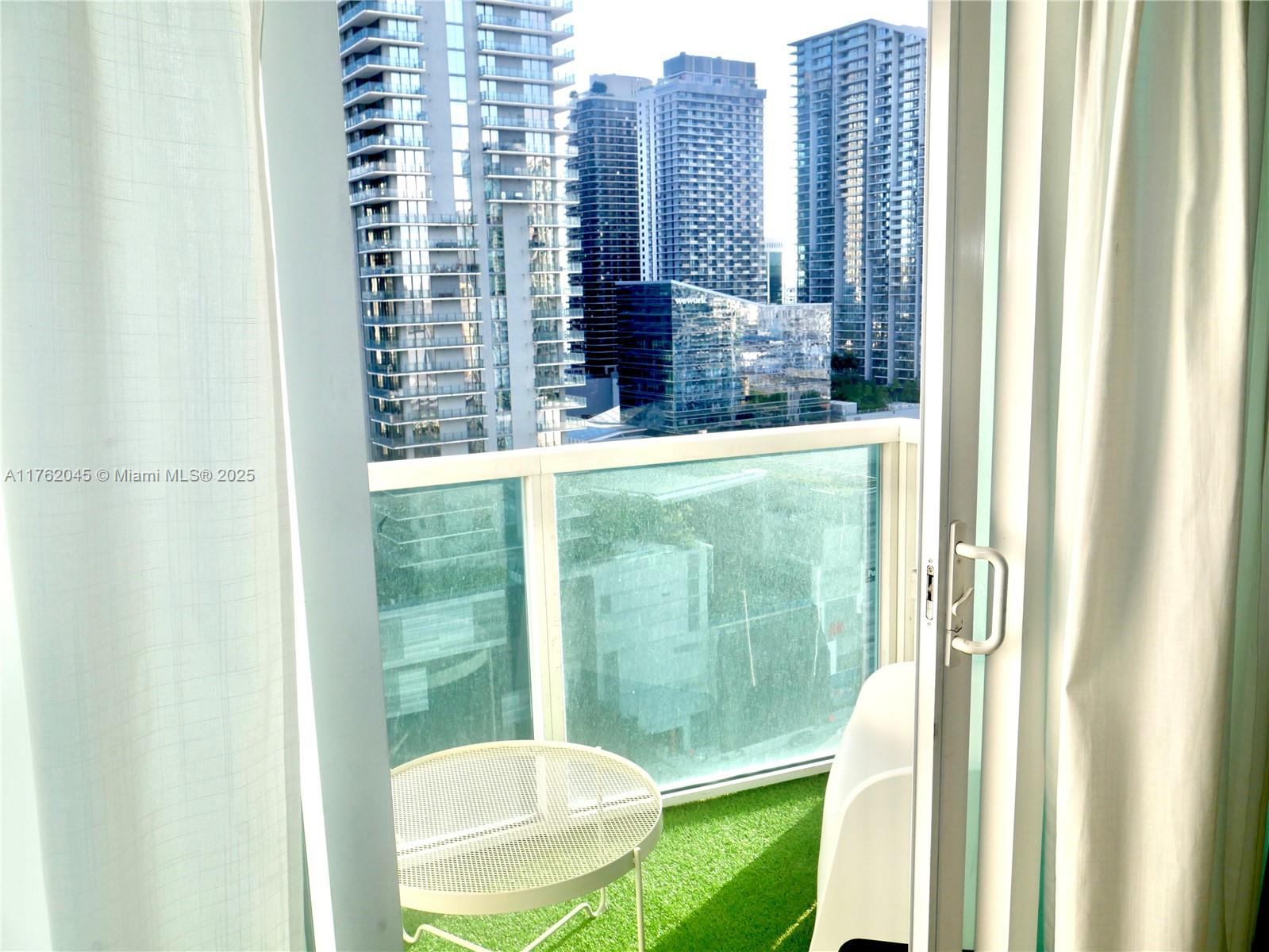BRICKELL ONTHE RIVER NORTH - Residential