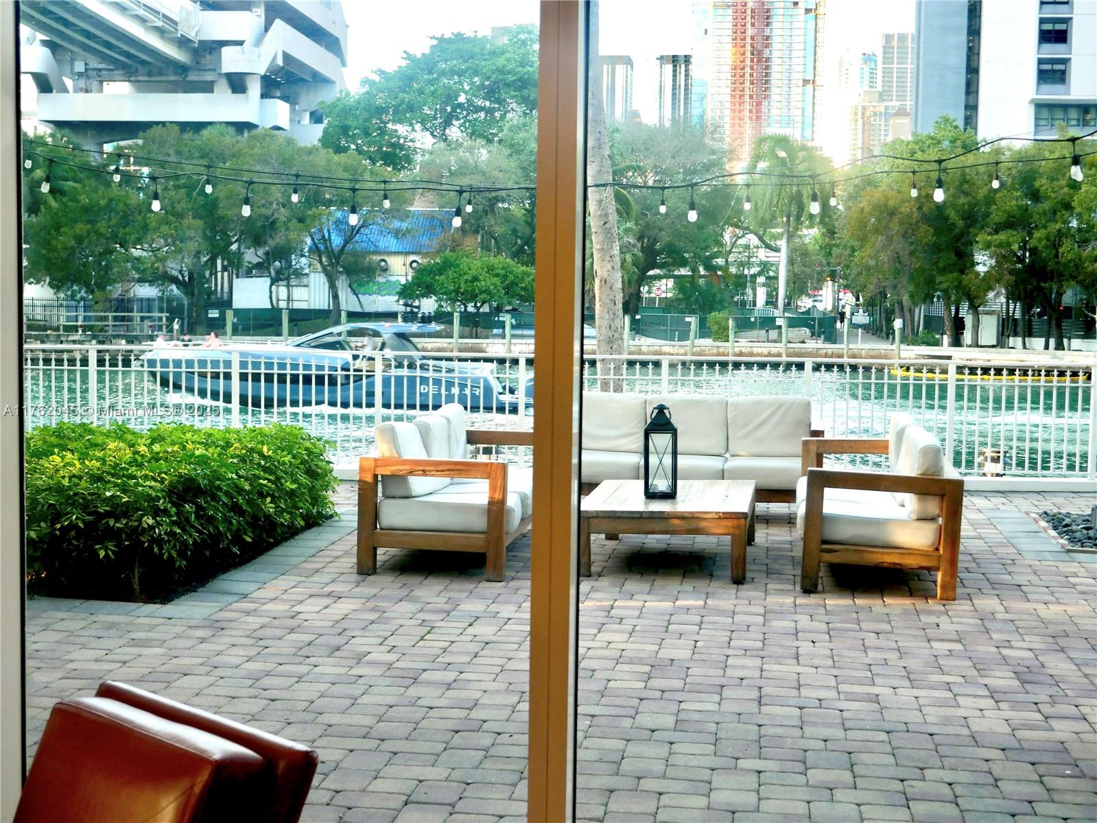 BRICKELL ONTHE RIVER NORTH - Residential