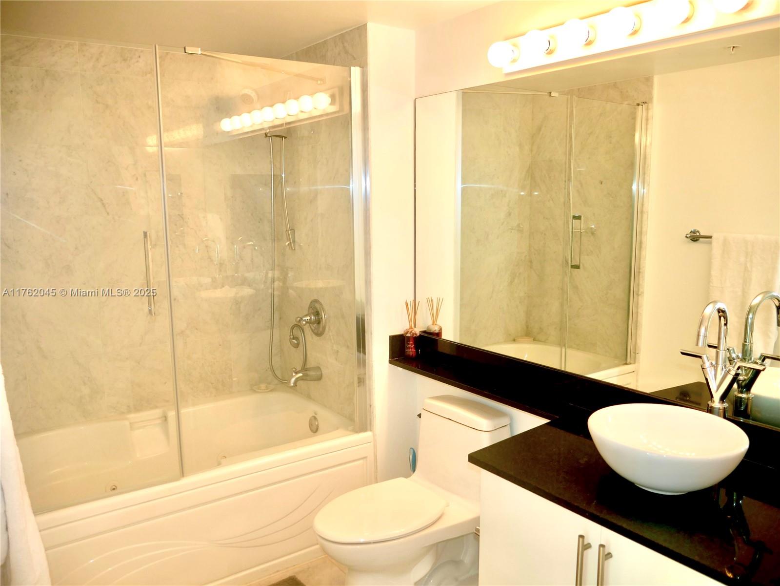 BRICKELL ONTHE RIVER NORTH - Residential
