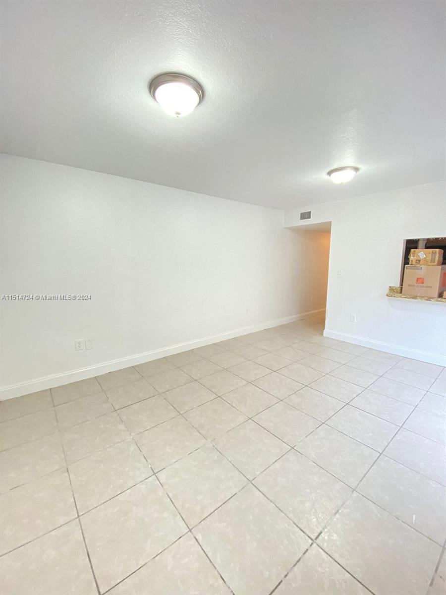 VANDERBILT PARK TOWNHOUSE - Residential Lease