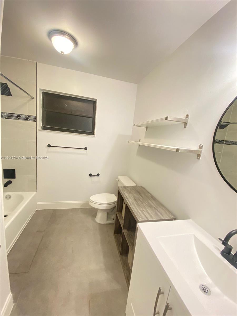 VANDERBILT PARK TOWNHOUSE - Residential Lease