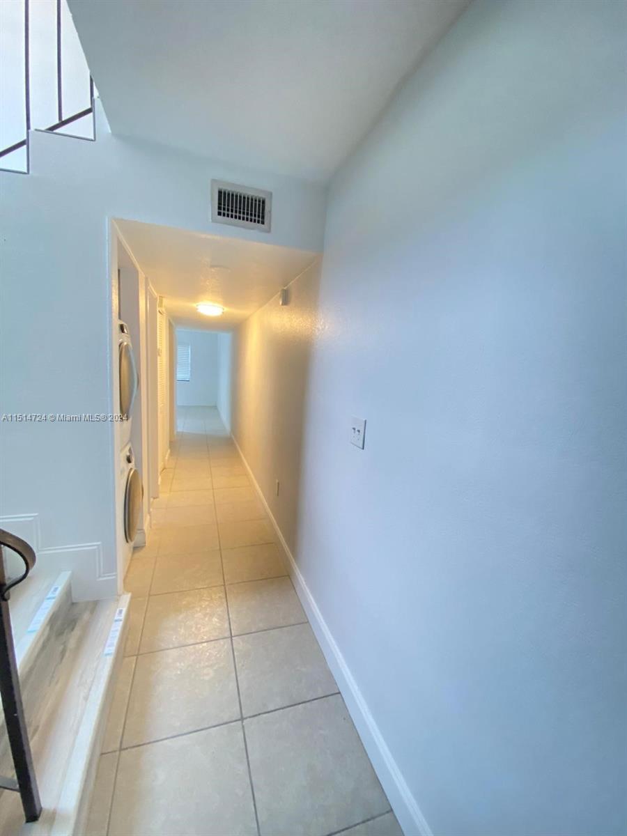 VANDERBILT PARK TOWNHOUSE - Residential Lease