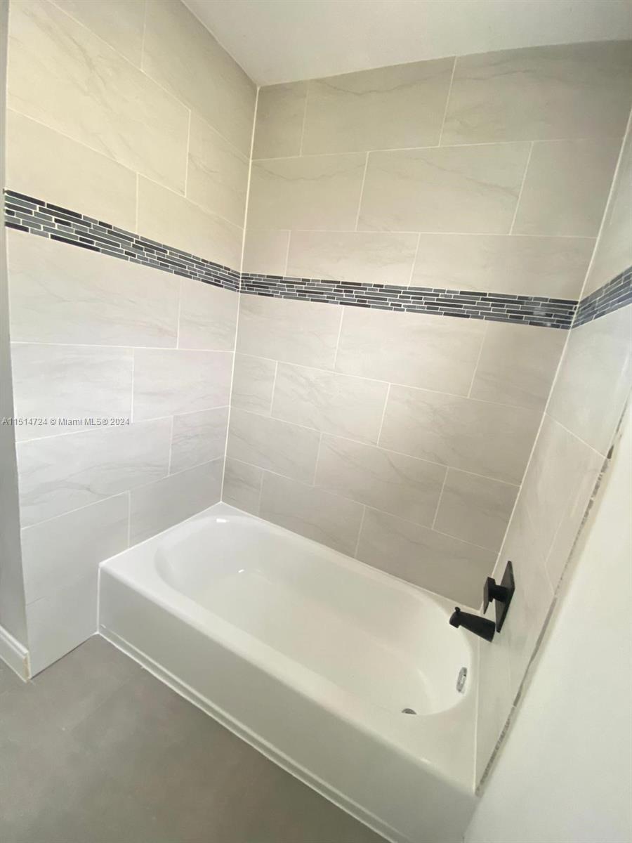 VANDERBILT PARK TOWNHOUSE - Residential Lease
