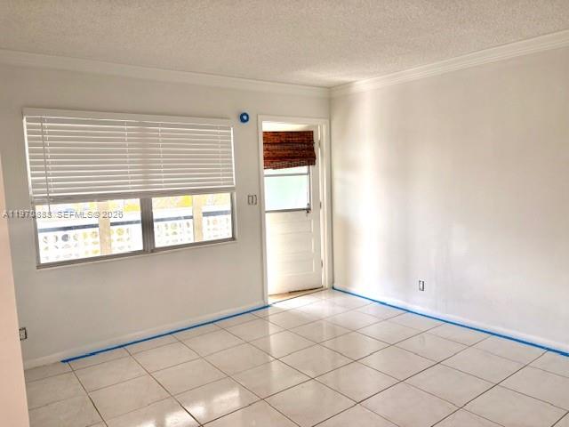 SANTA MONICA CONDOMINIUM - Residential