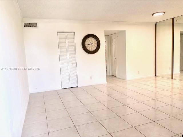 SANTA MONICA CONDOMINIUM - Residential