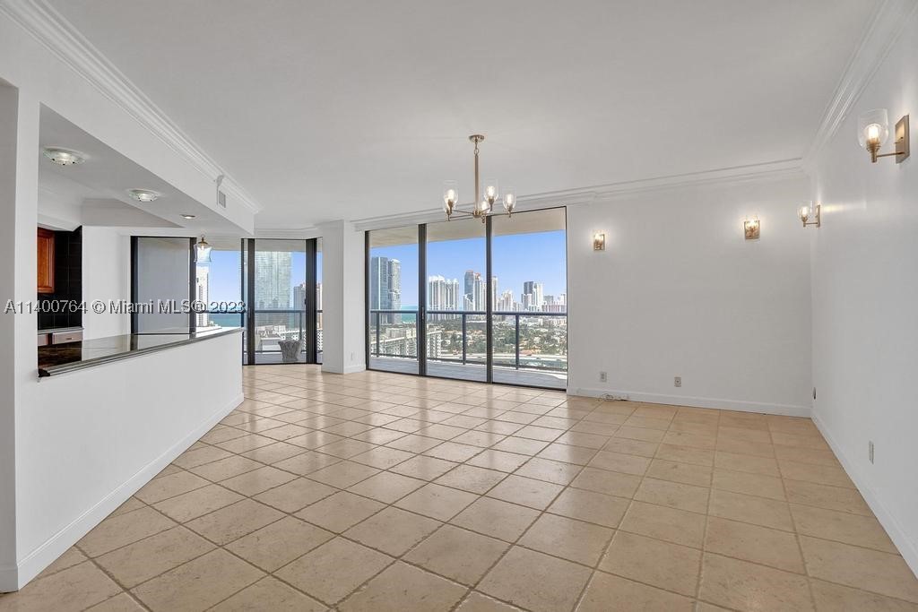 TURNBERRY ISLE SOUTH COND - Residential