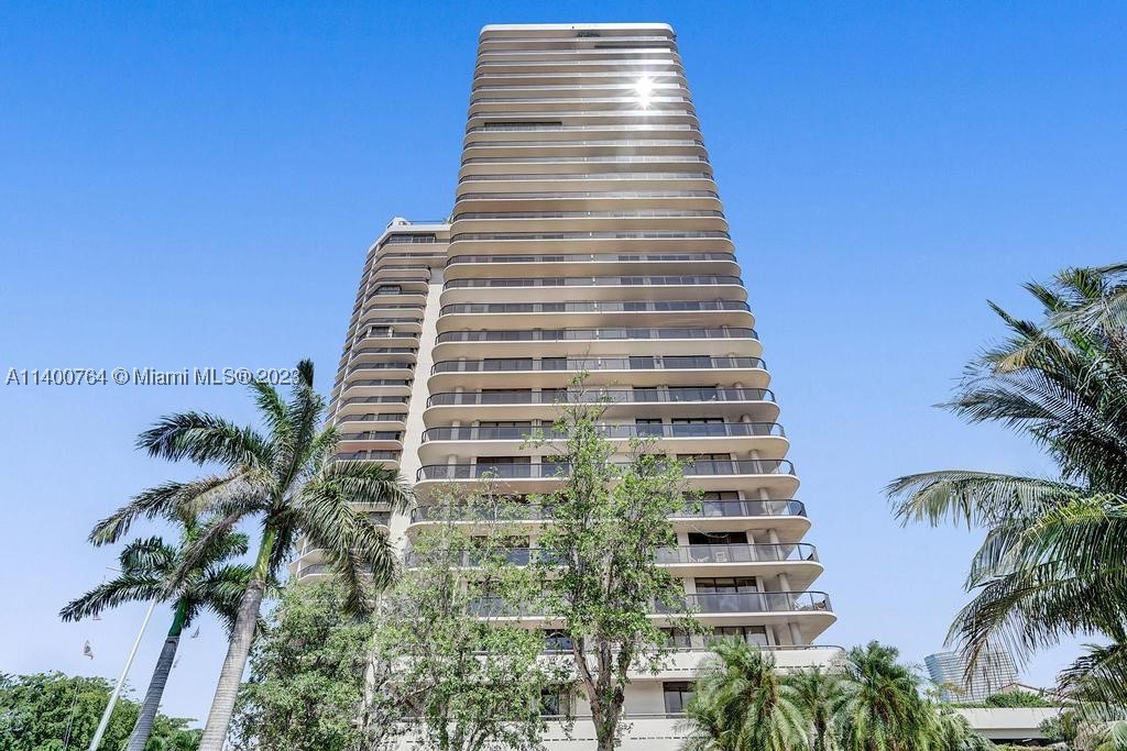 TURNBERRY ISLE SOUTH COND - Residential