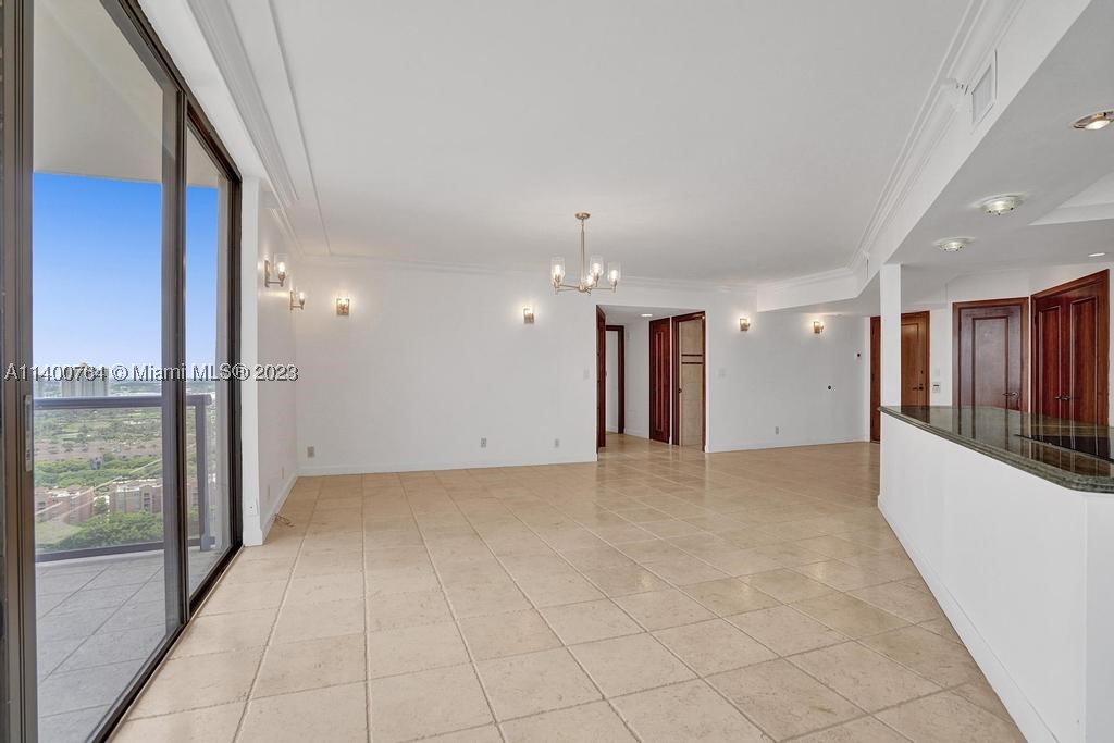 TURNBERRY ISLE SOUTH COND - Residential