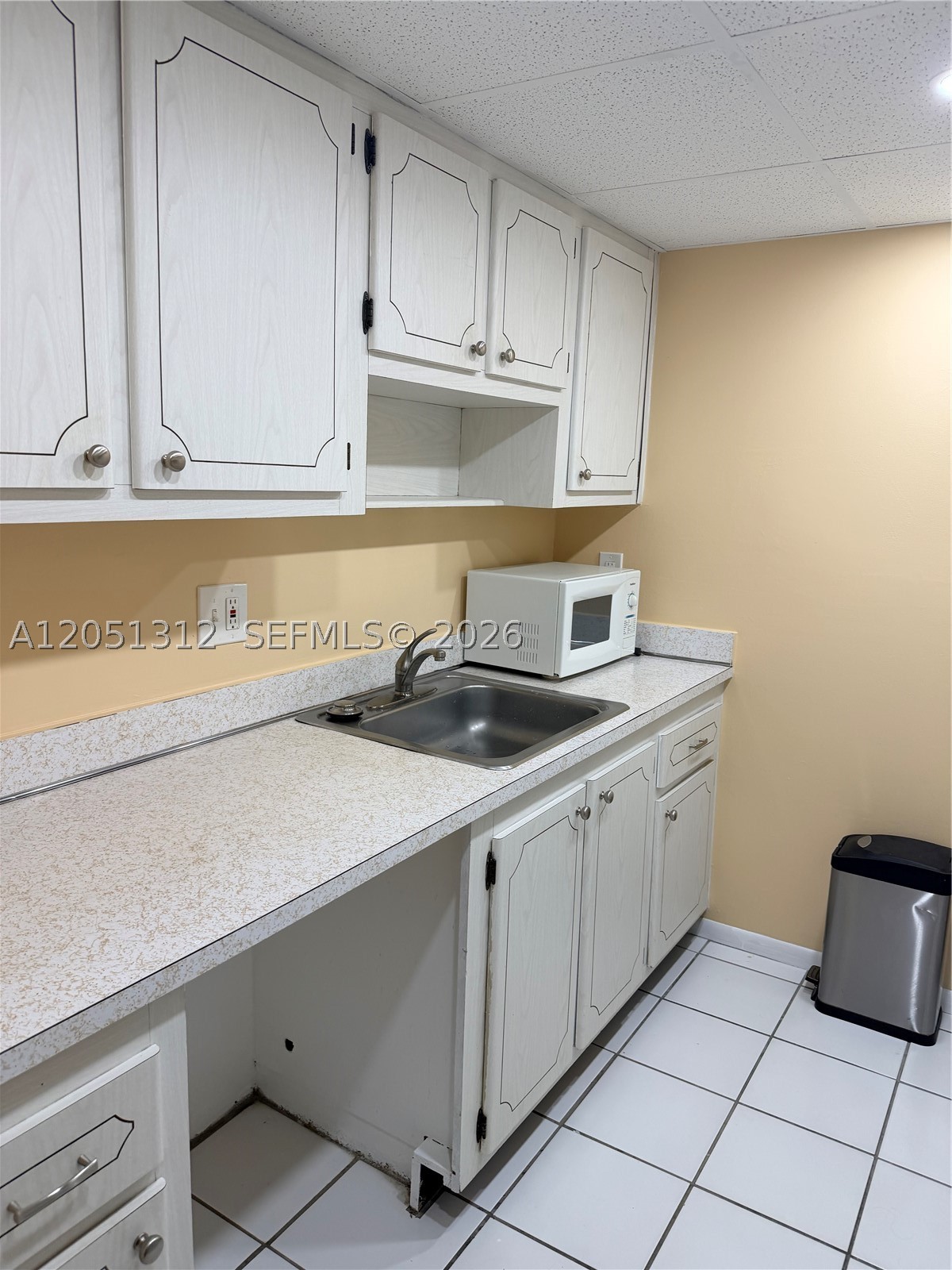 PROMENADE AT KENDALE LAKE - Residential Lease