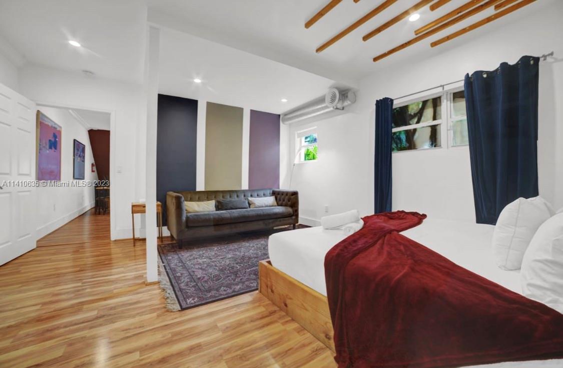 Pulp Fiction Building - Residential Lease