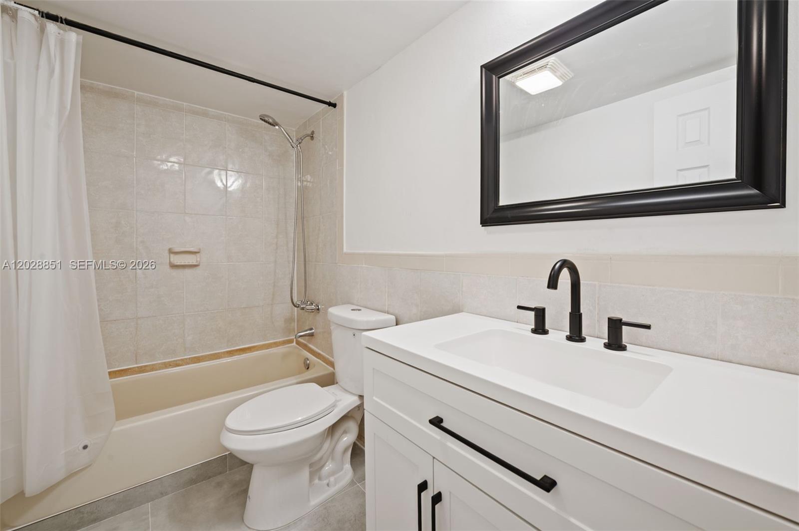 SAMARI LAKE EAST CONDO - Residential Lease
