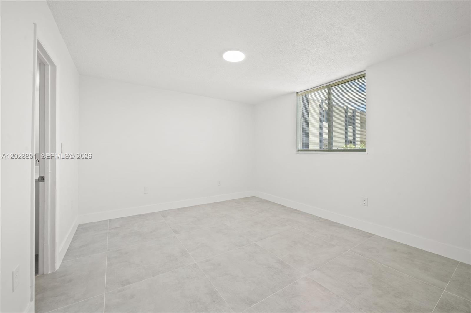 SAMARI LAKE EAST CONDO - Residential Lease