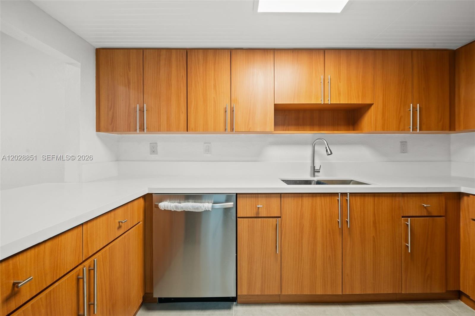 SAMARI LAKE EAST CONDO - Residential Lease