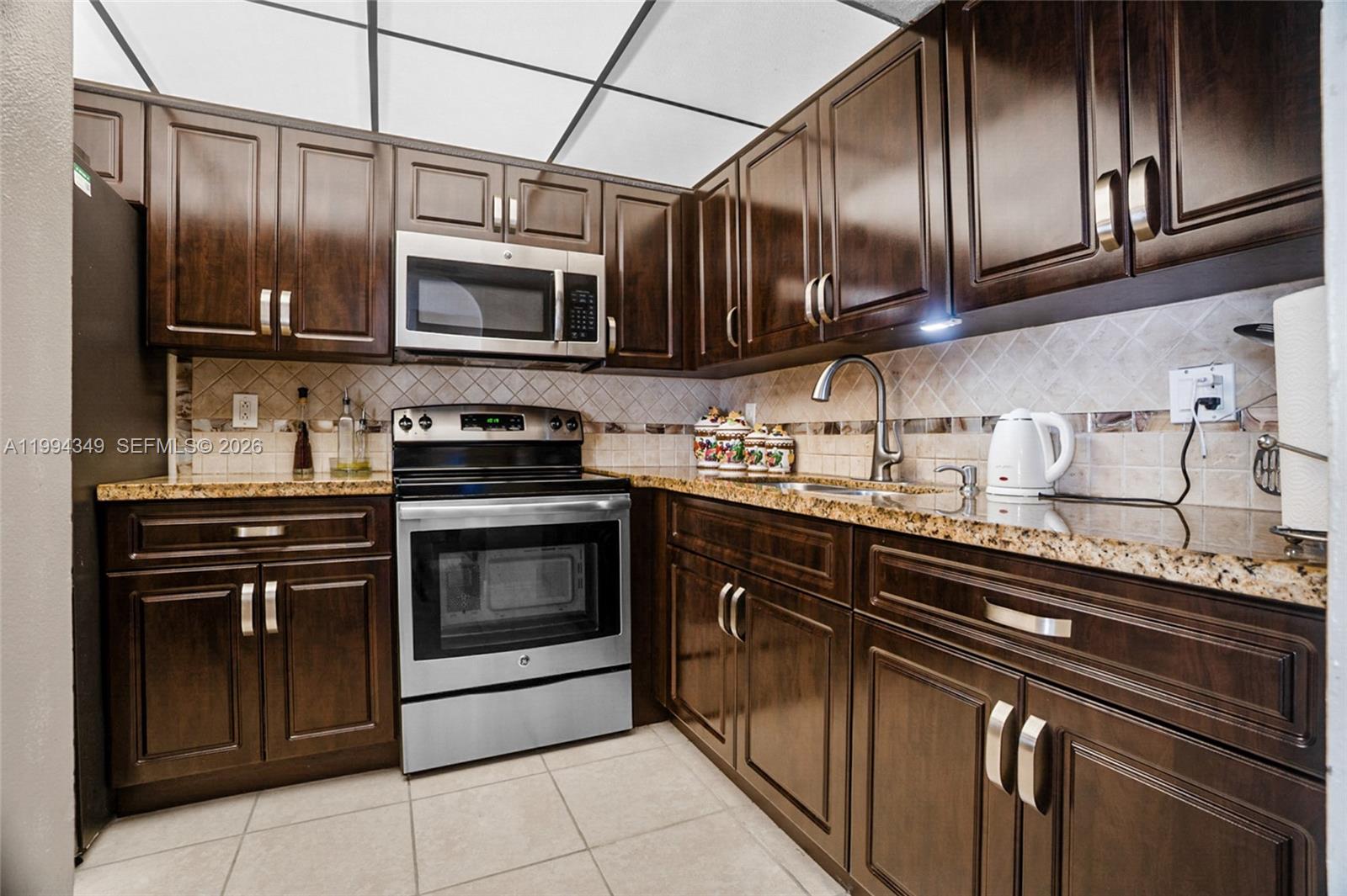 Welcome to this spacious 3-bedroom, 2.5-bath townhome in Townhomes of Oriole II. The layout provides plenty of room to gather, relax, and enjoy everyday life. The bedrooms offer privacy, and the main level features a kitchen that opens up to a bright dining and family area. The community includes two pools, a clubhouse, playground, and basketball court, giving you options for recreation and relaxation close to home. Conveniently located near shopping, dining, and major roadways, this townhome combines space, comfort, and accessibility in a well-kept neighborhood.