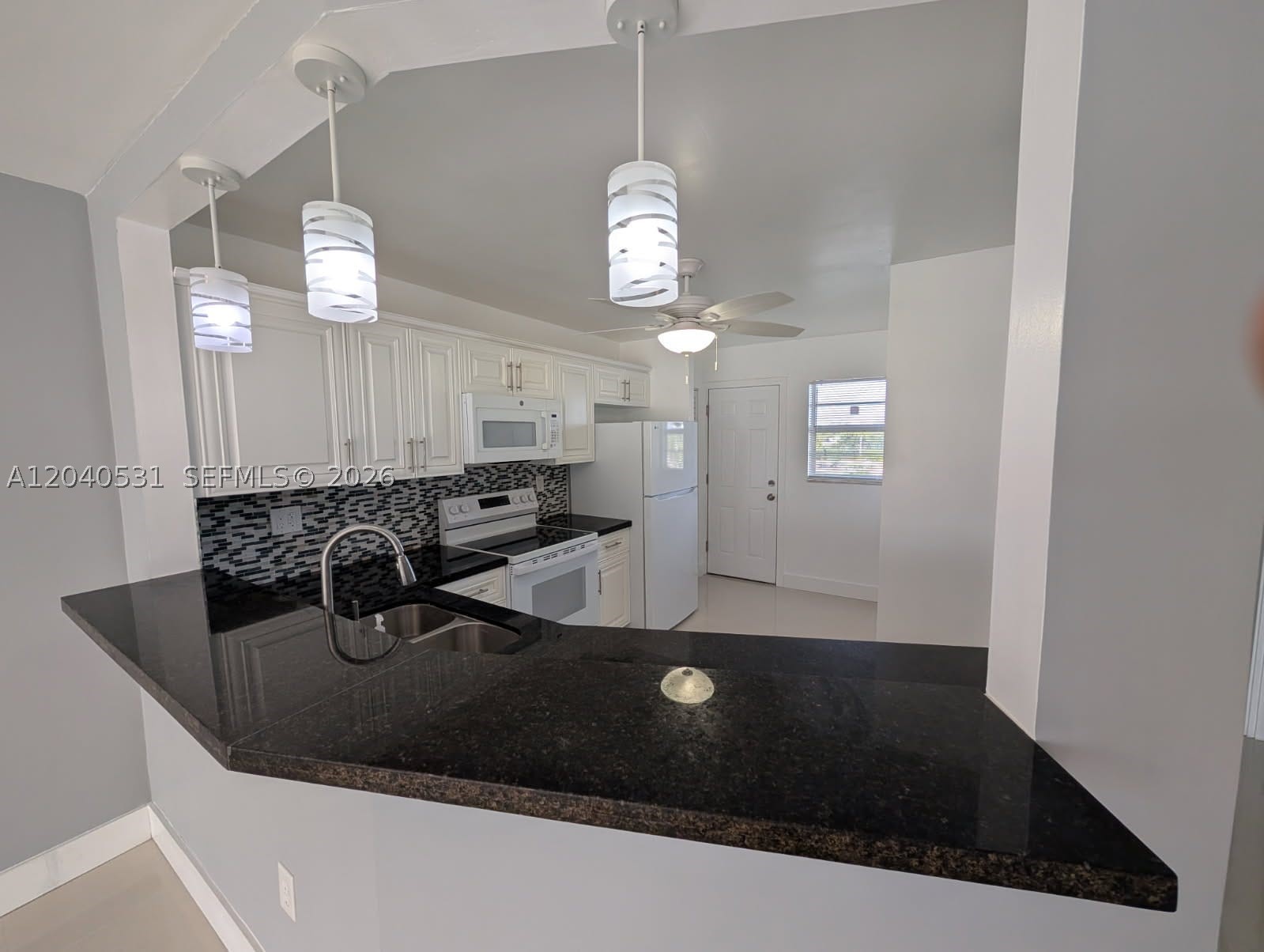 JADE WINDS GROUP-DAISY GA - Residential