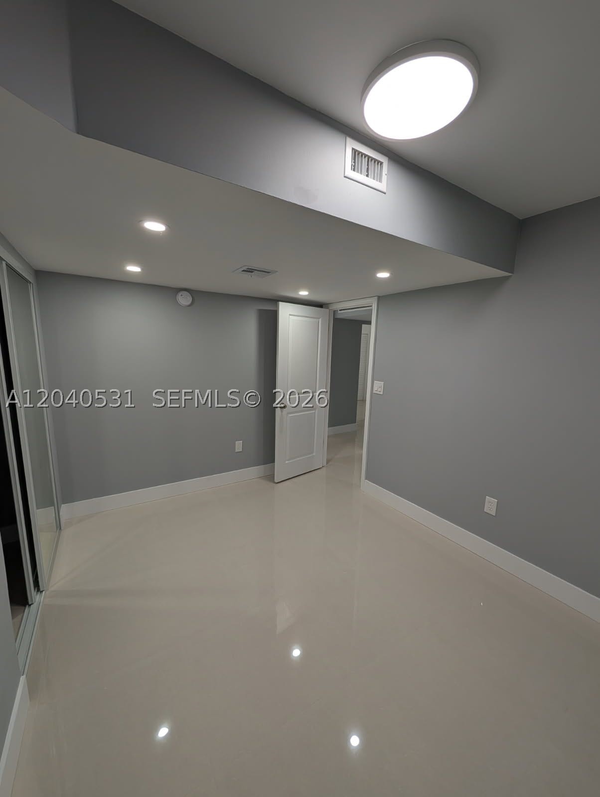 JADE WINDS GROUP-DAISY GA - Residential