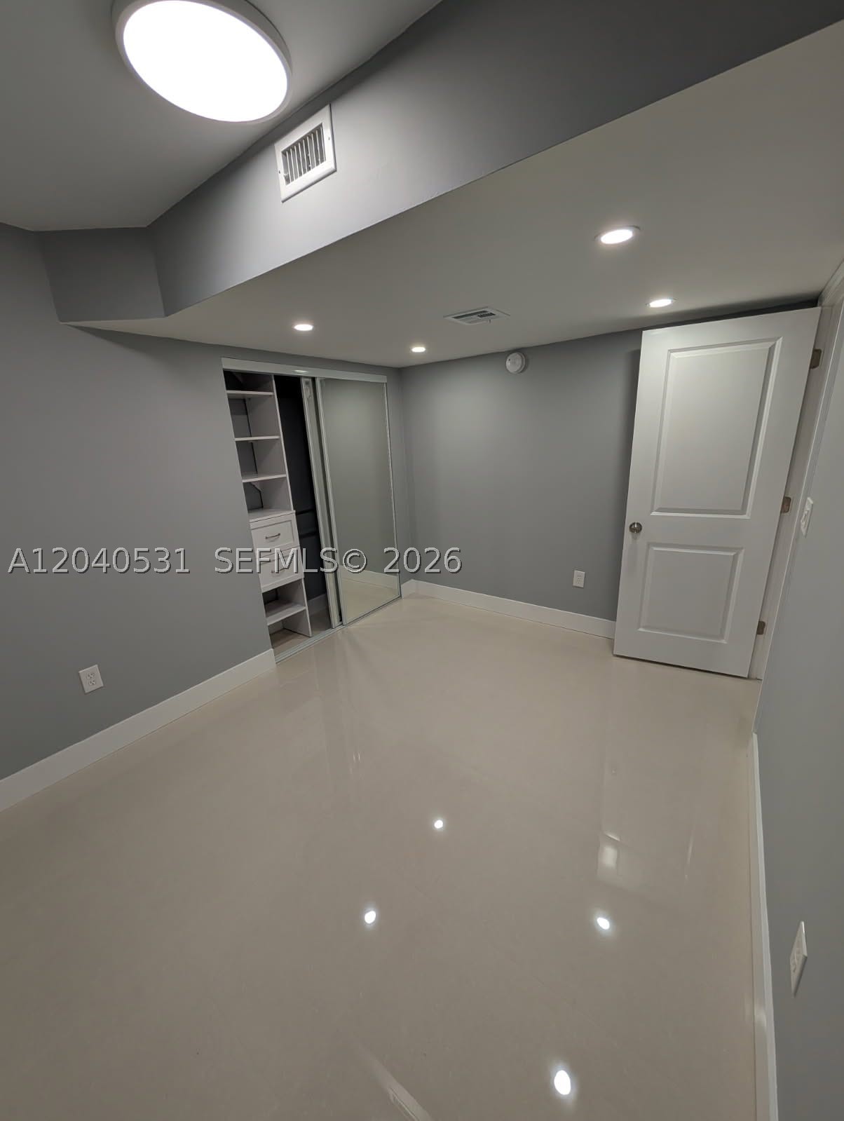 JADE WINDS GROUP-DAISY GA - Residential