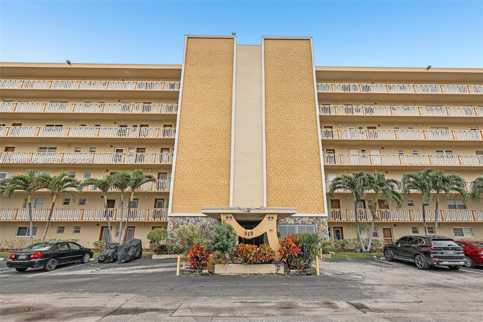 MEADOWBROOK TOWERS CONDO - Residential