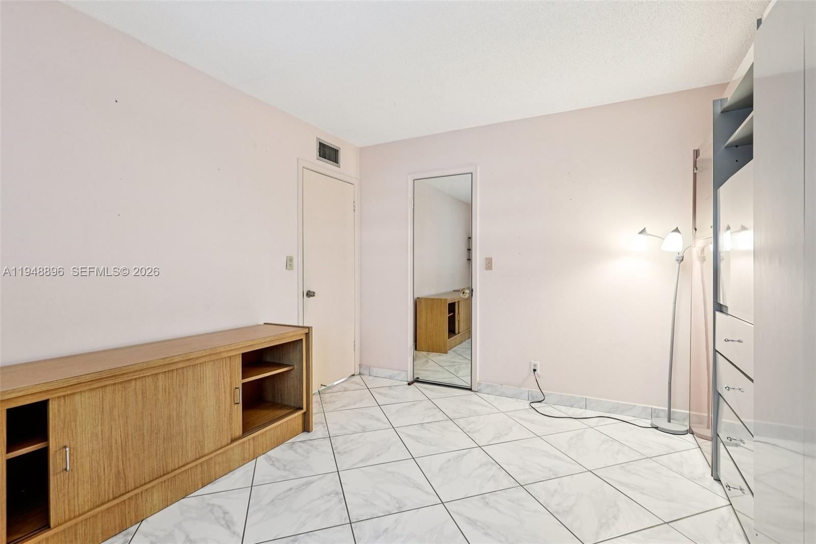 MEADOWBROOK TOWERS CONDO - Residential