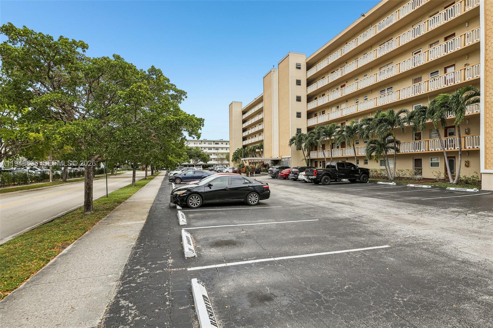 MEADOWBROOK TOWERS CONDO - Residential