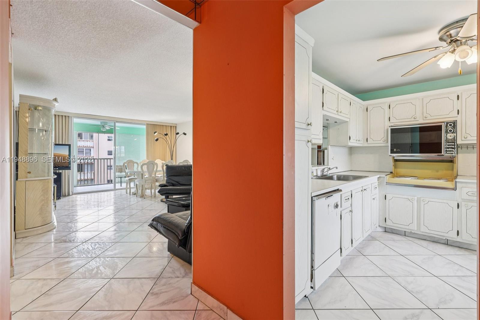 MEADOWBROOK TOWERS CONDO - Residential