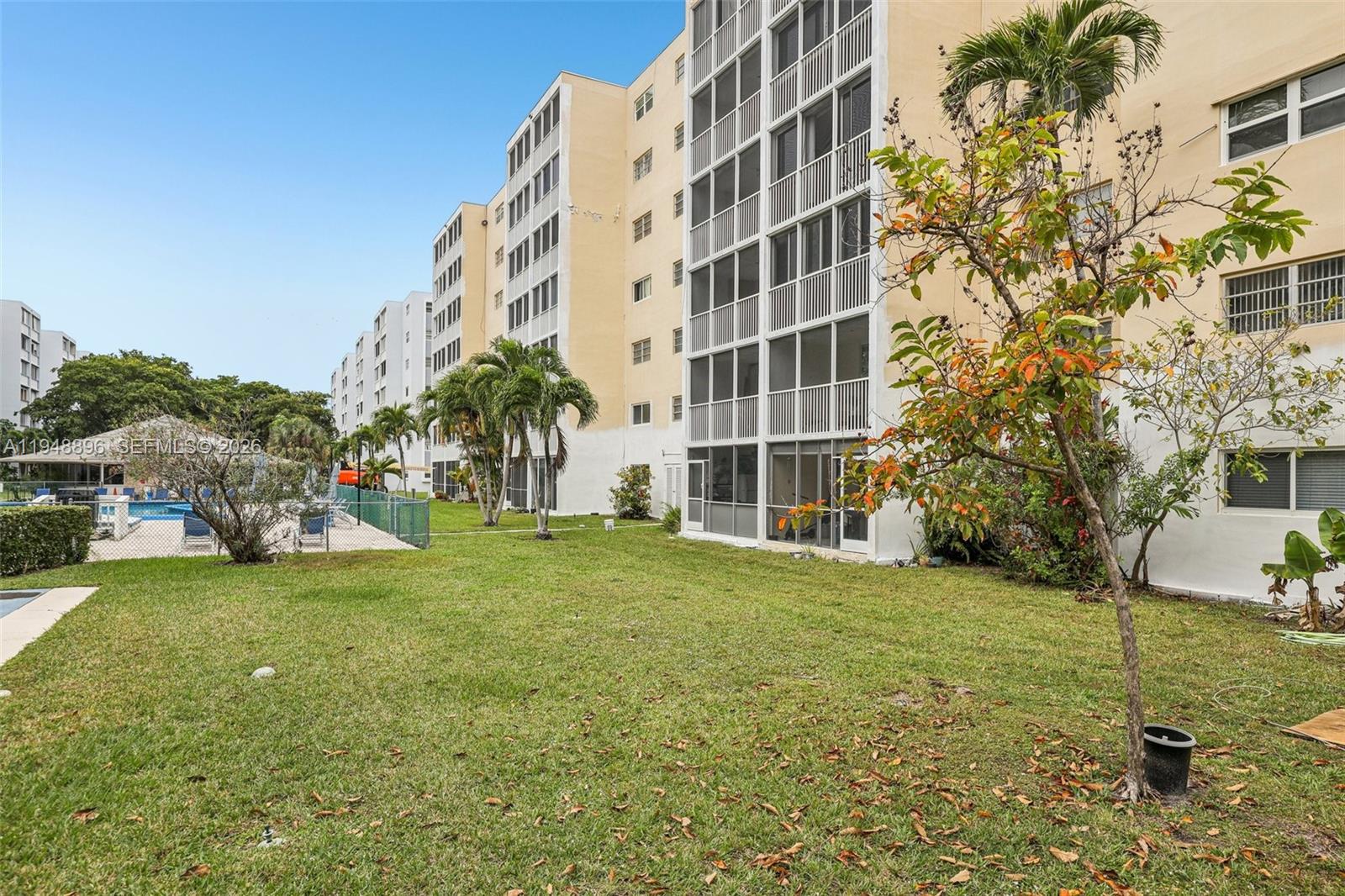 MEADOWBROOK TOWERS CONDO - Residential