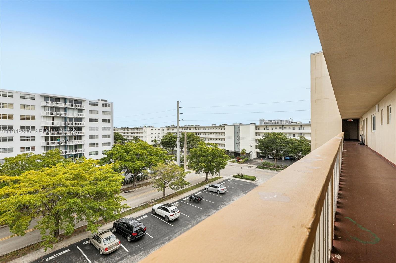 MEADOWBROOK TOWERS CONDO - Residential