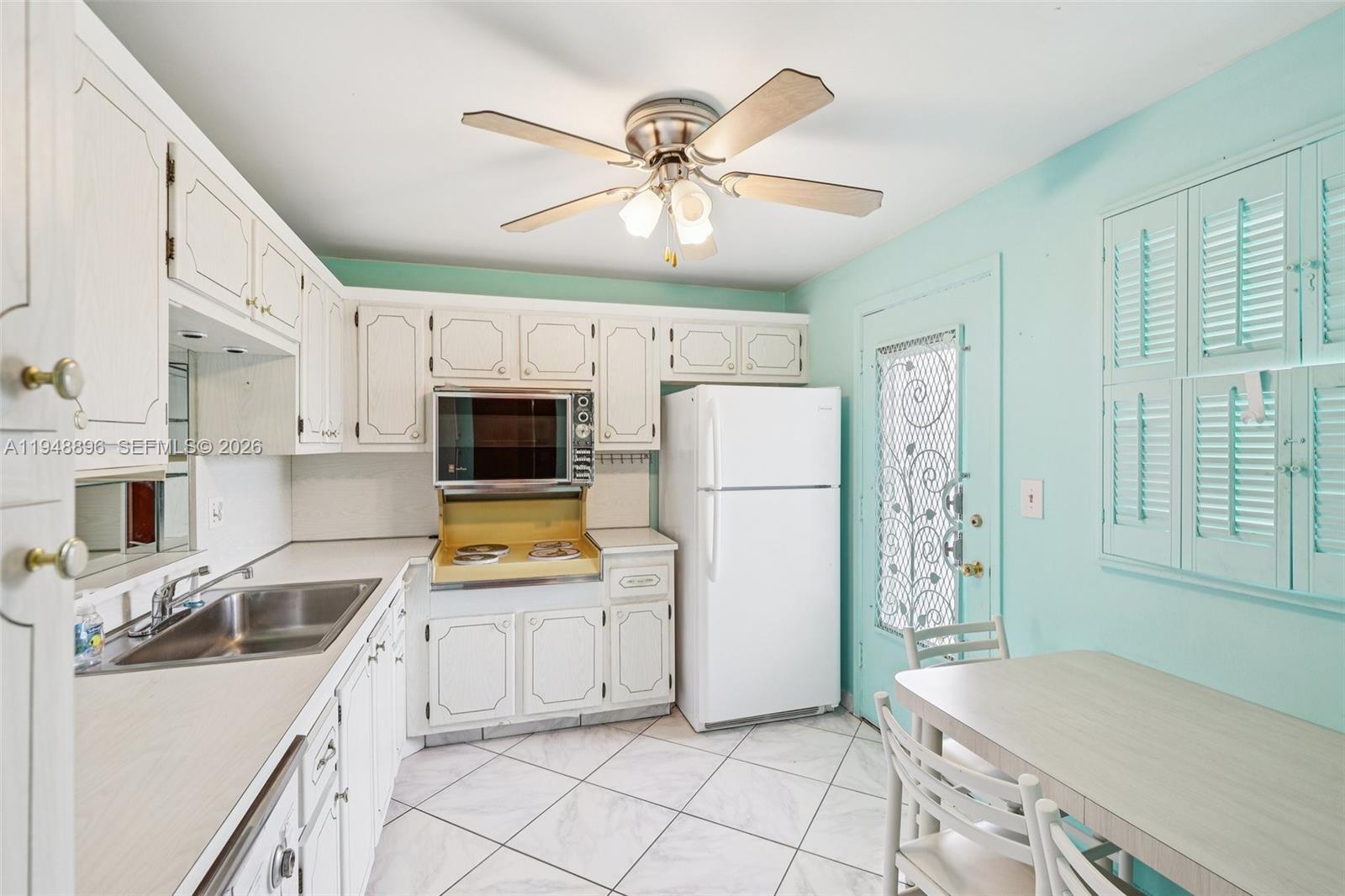 MEADOWBROOK TOWERS CONDO - Residential