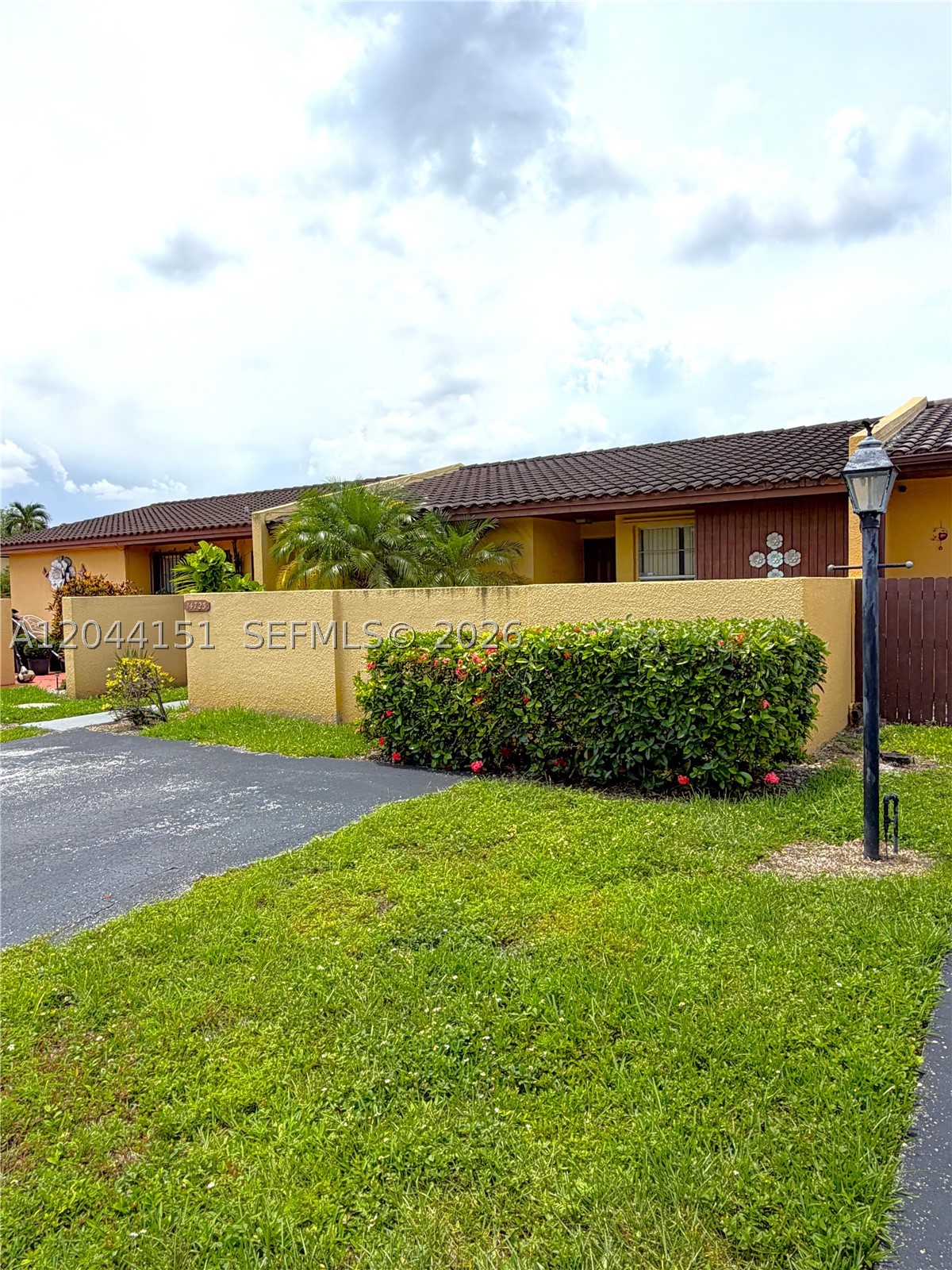 KENDALE LAKES WEST TOWNHO - Residential