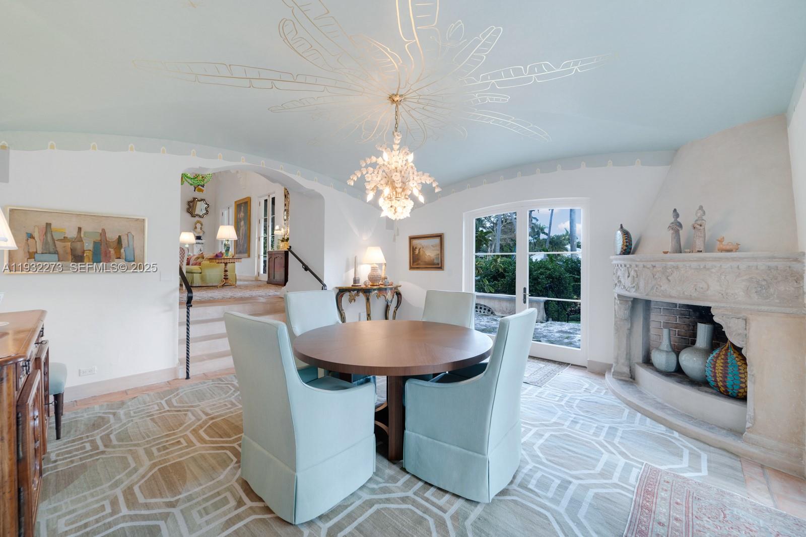 THE MOORINGS - Residential