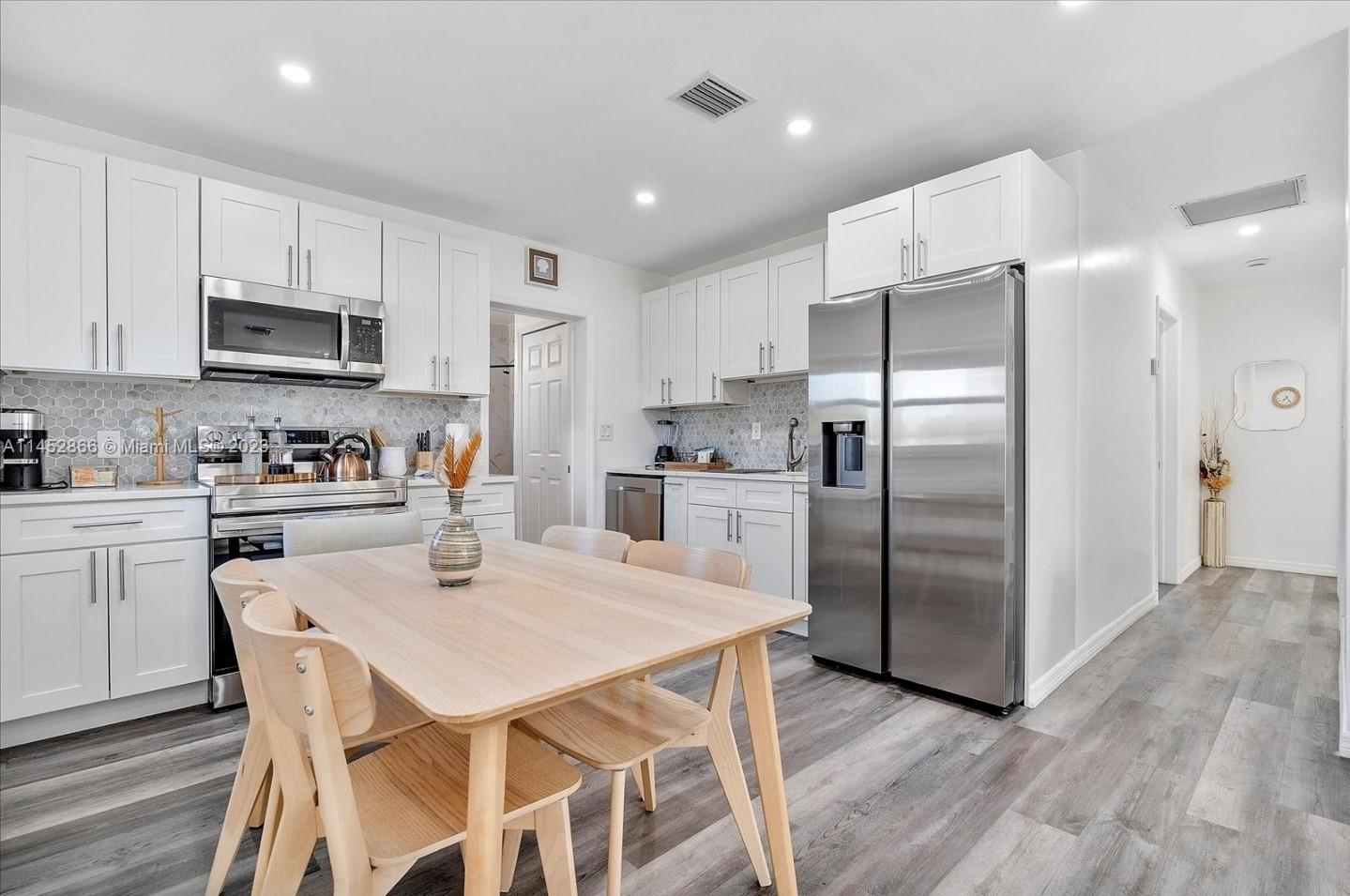 COLLIER ESTATES 3RD ADD - Residential