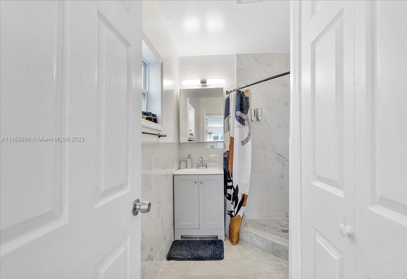COLLIER ESTATES 3RD ADD - Residential
